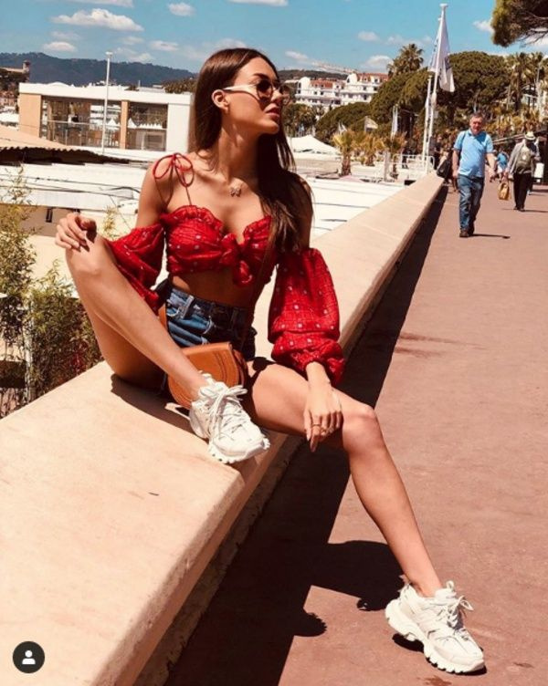 Dilan Çiçek Deniz de tatil sezonunu açtı! Bikinili fotoğrafı olay oldu