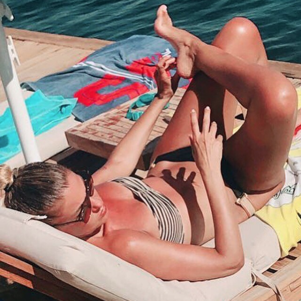 Gülben Ergen yaz sezonunu açtı! Bikinili paylaşımı sosyal medyayı salladı