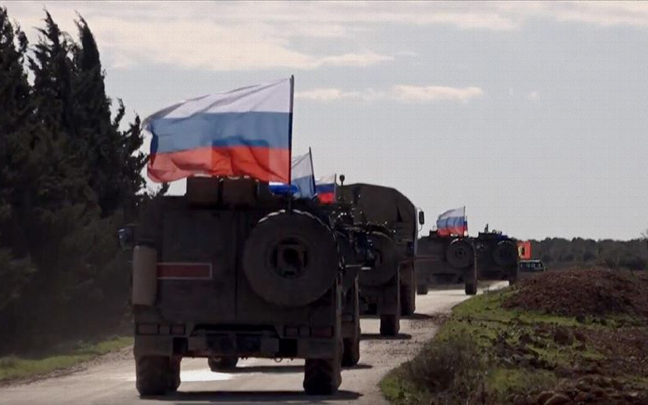 Rus askerleri Hama kırsalındaki gözlem noktasından çekildi