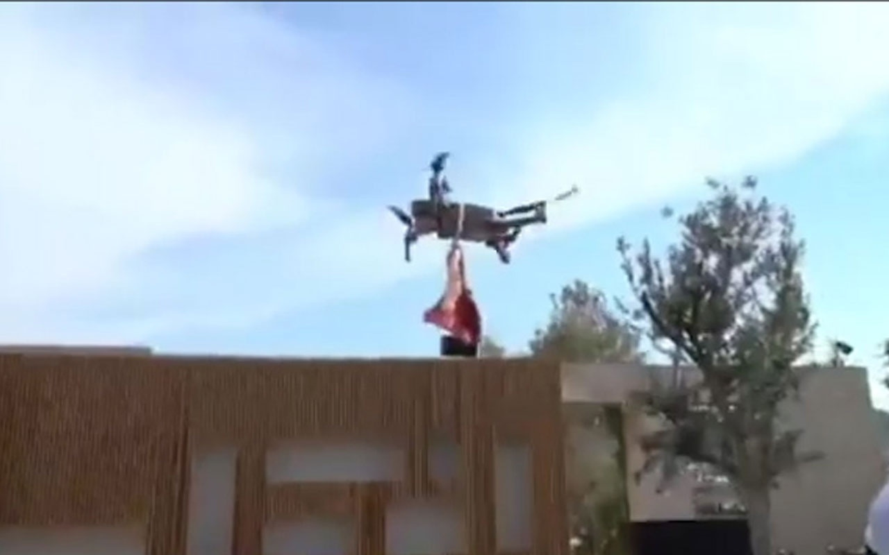 Nusret şimdi de eti drone ile uçurdu