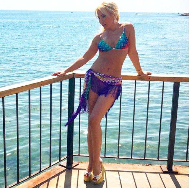 Beğenileri topladı! Lerzan Mutlu bikinili paylaşımıyla sosyal medyayı salladı