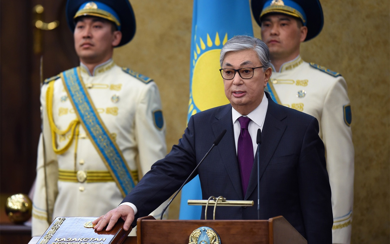 Kazakistan seçimi yeni cumhurbaşkanı Kasım Cömert Tokayev kimdir?
