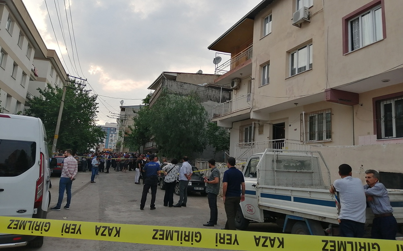 İzmir'de bir şahıs pompalı tüfekle ağabeyini öldürdü