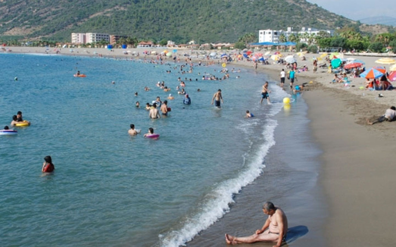 Antalya Gazipaşa'da Suriyeli mültecilere plaj yasağı