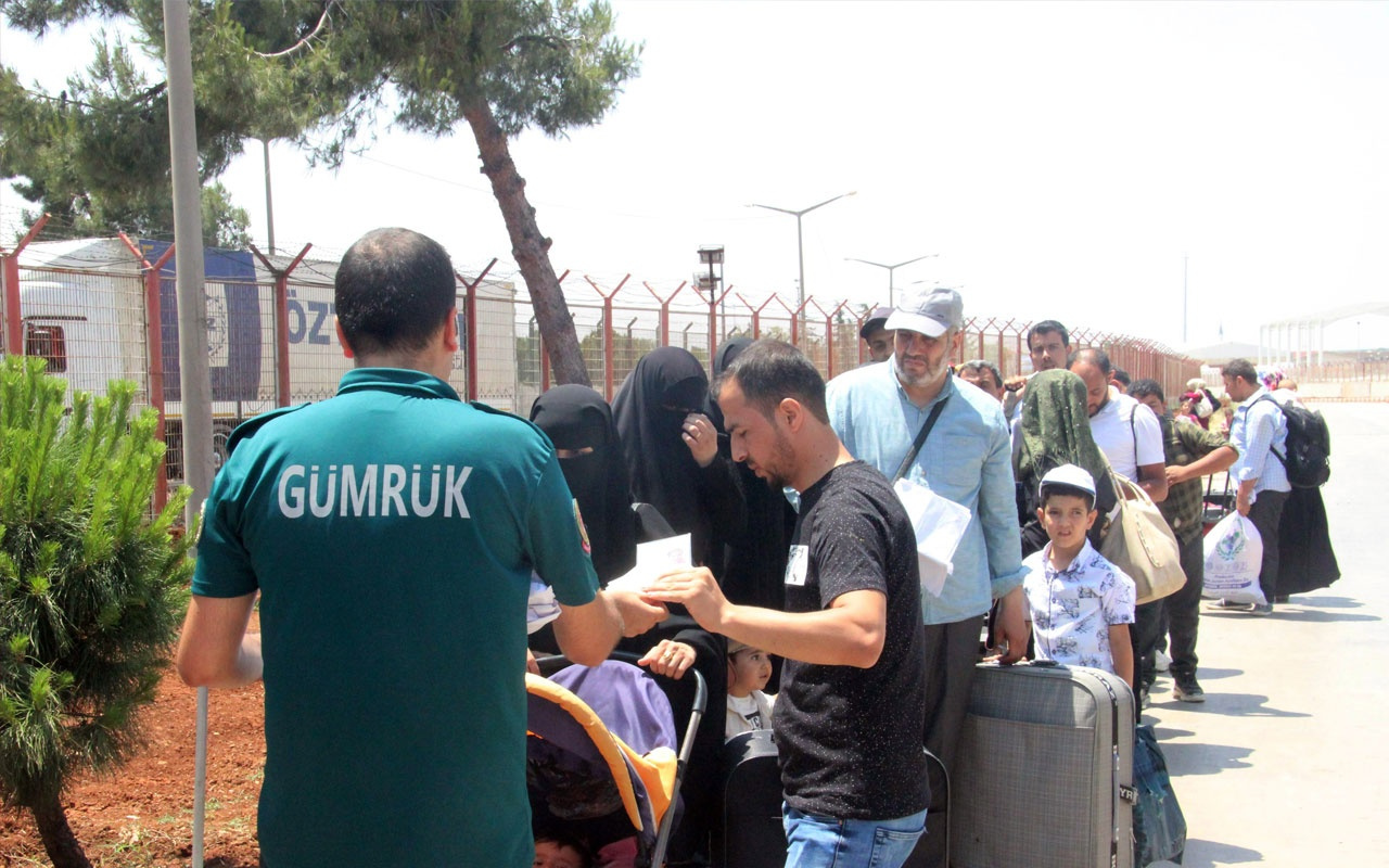 Bayramı ülkelerinde geçiren 20 bin Suriyeliden 2 bini Türkiye’ye döndü