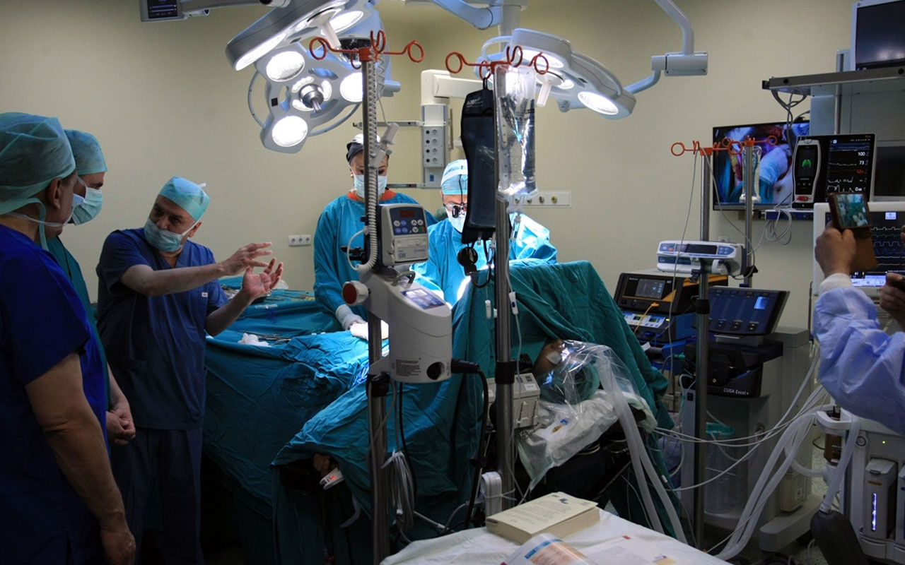 Tıp tarihinde bir ilk! Malatya'da eş zamanlı 5 karaciğer nakli sonuçlandı