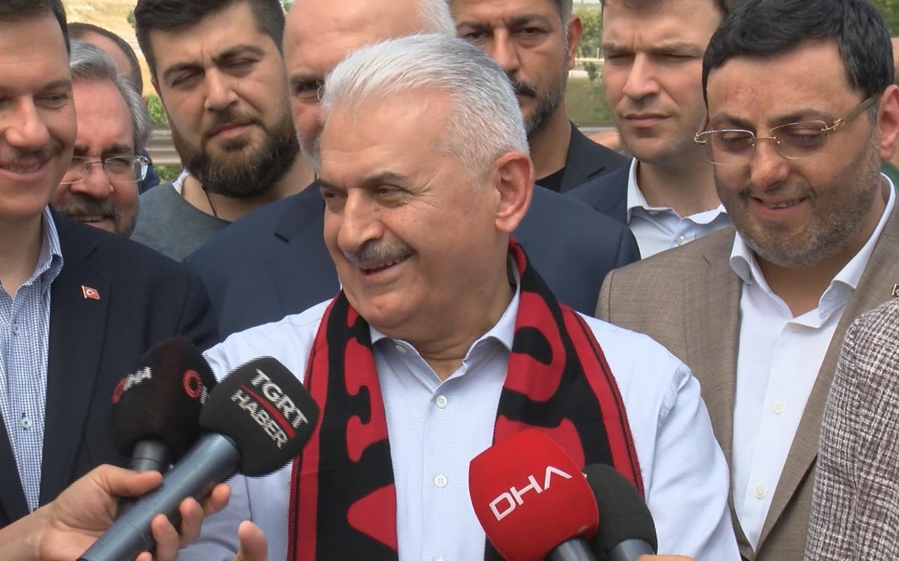 Binali Yıldırım'dan 'kırık karne' sorusuna  güldüren yanıt