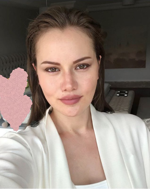 İki ay önce anne olmuştu! Fahriye Evcen'in yüzündeki değişim dikkatlerden kaçmadı!