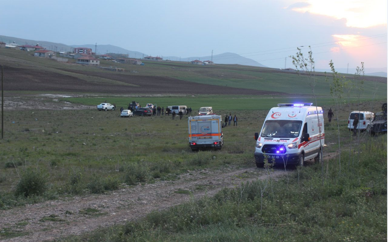 Ağrı'nın Diyadin ilçesinde aşırı yağışların yol açtığı selde 4 kişi öldü