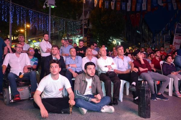 İstanbul adayları İmamoğlu ve Yıldırım  Zonguldak’ta ilgiyle izlendi