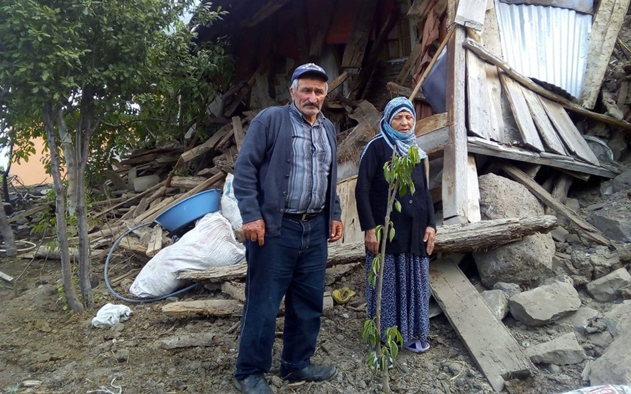 Erzurum'da yağmur sularından dolayı yaşlı çiftin evleri çöktü