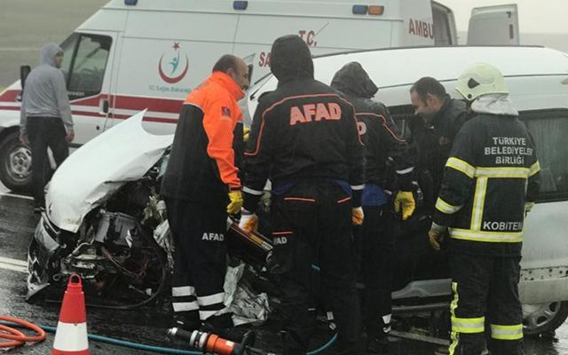 Sivas'ta TIR'la çarpışan aracın sürücüsü öldü