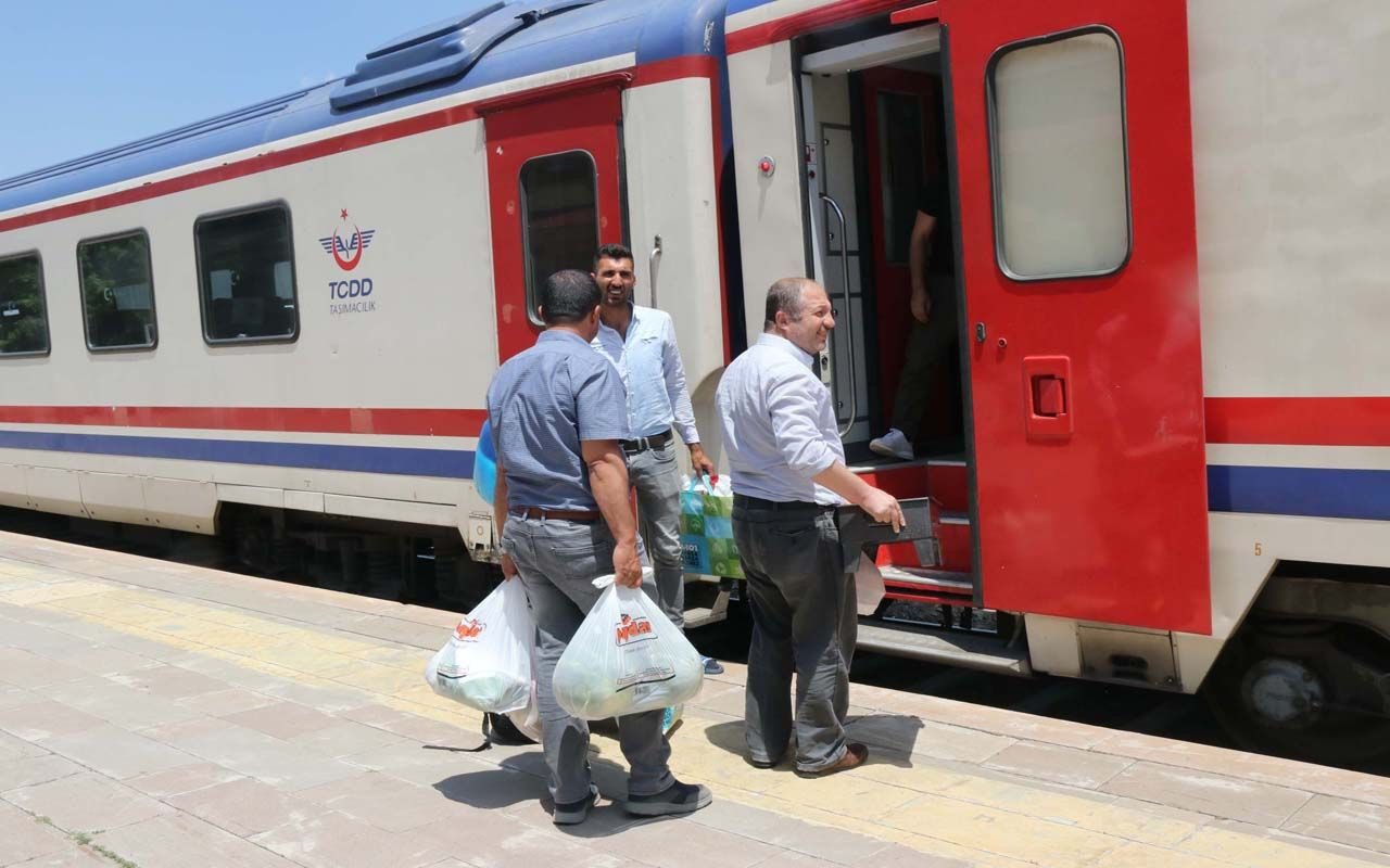 Van Gölü Ekspresi'ne vatandaşların ilgisi devam ediyor