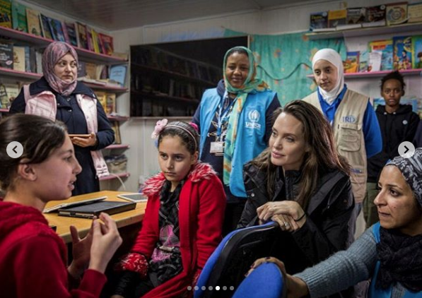 Kadın ve insan haklarını ele alacak Angelina Jolie Time dergisine editör oldu!