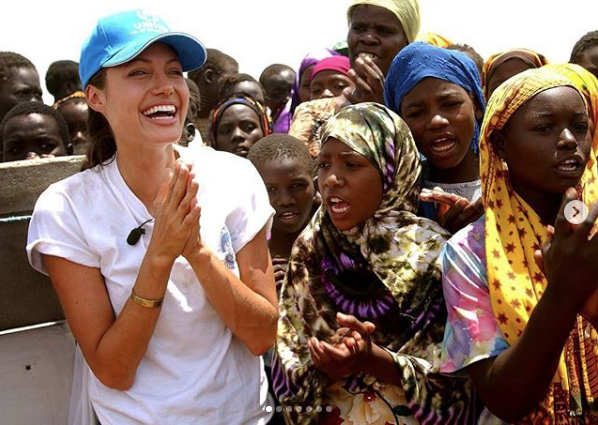 Kadın ve insan haklarını ele alacak Angelina Jolie Time dergisine editör oldu!