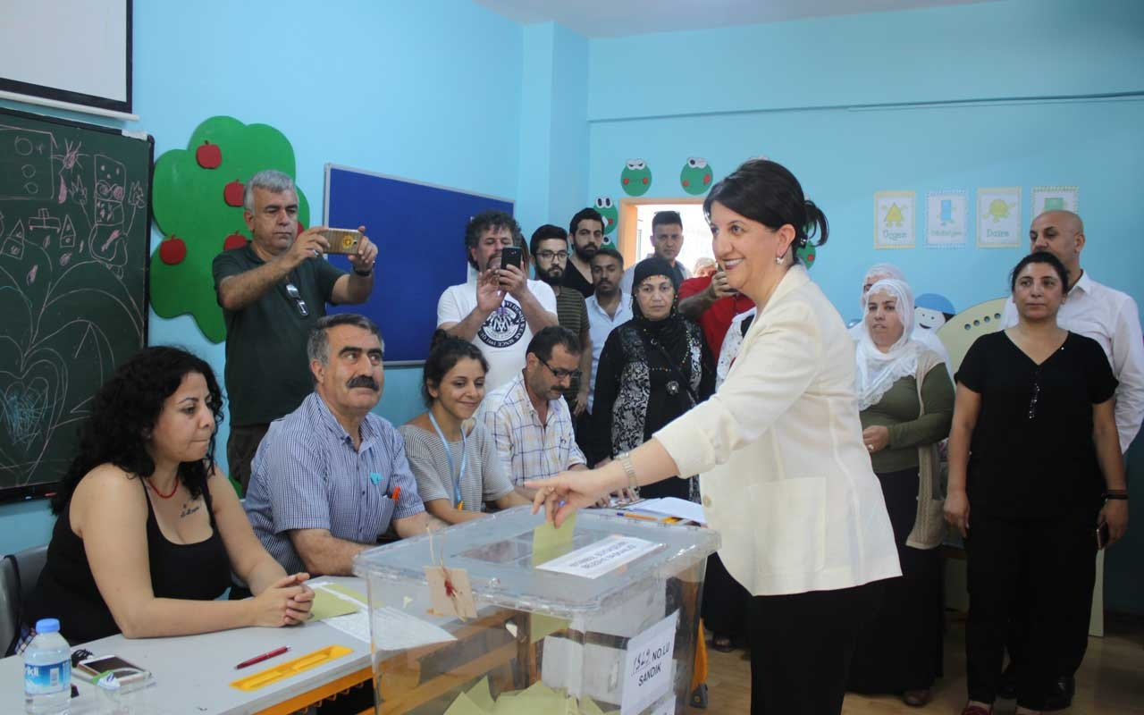 HDP Eş Genel Başkanı Pervin Buldan'ın oy kullandı