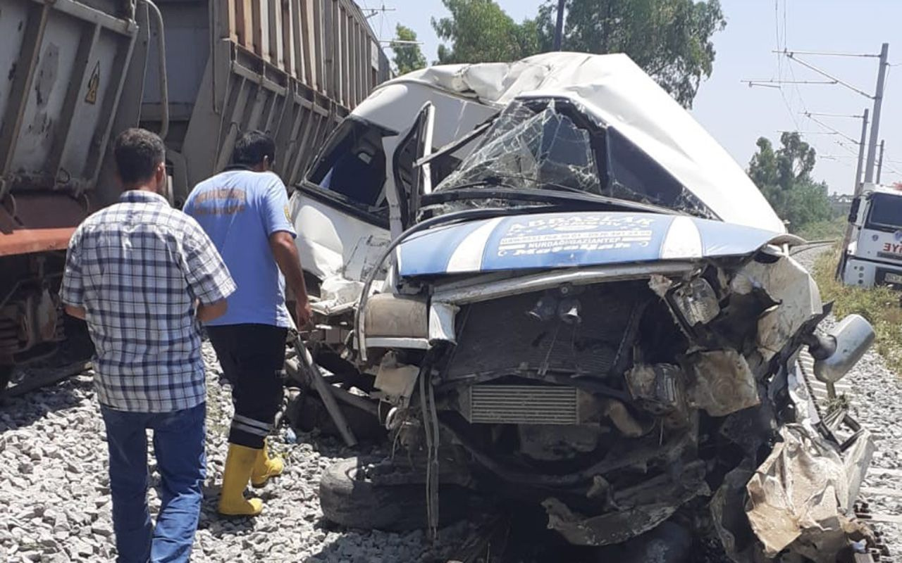 Mersin'deki tren kazasında dehşet detaylar