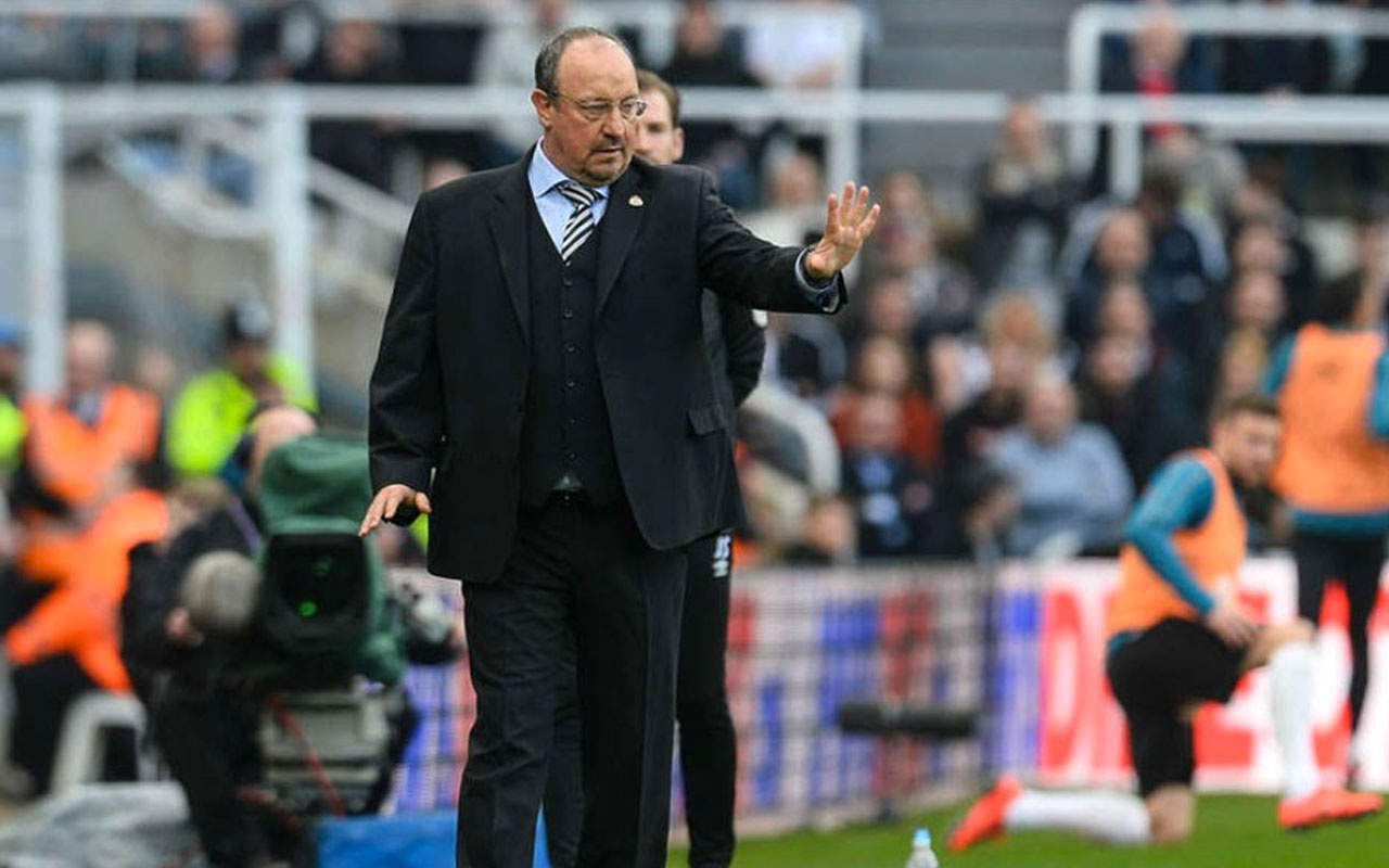 Newcastle United Benitez'le yolları ayırdı