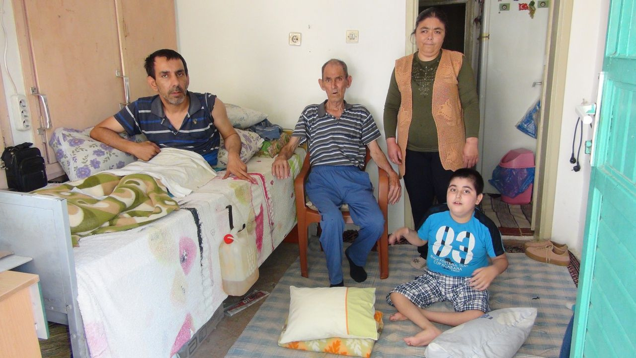 Mersin'de Bulut ailesinin yürek burkan dramı her biri ayrı bir hastalıktan muzdarip