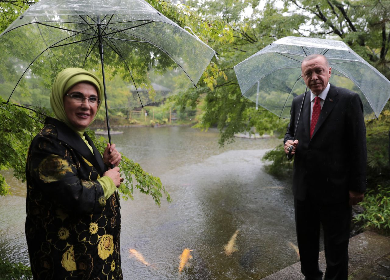 Cumhurbaşkanı Erdoğan'ın çay seremonisinde tebessüm ettiren anları