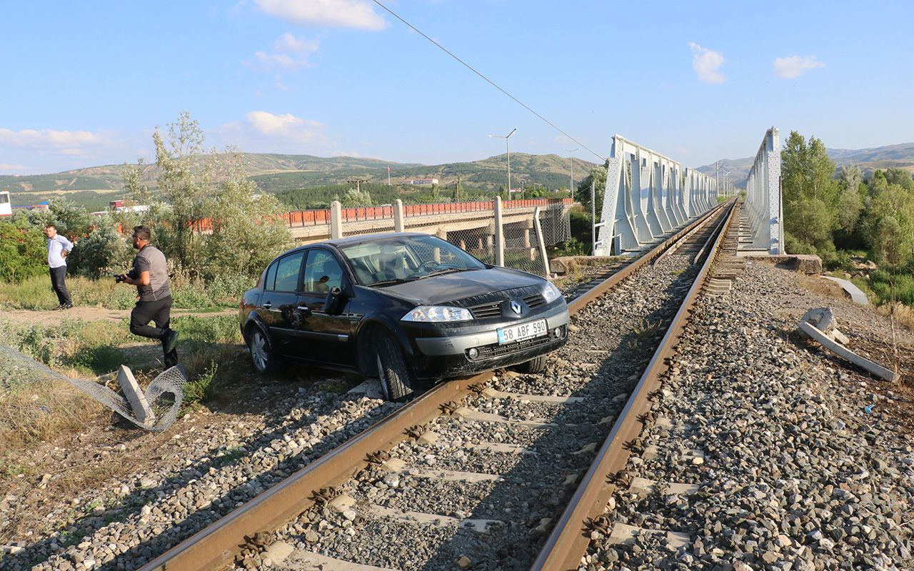 Sivas'ta tren raylarında büyük panik