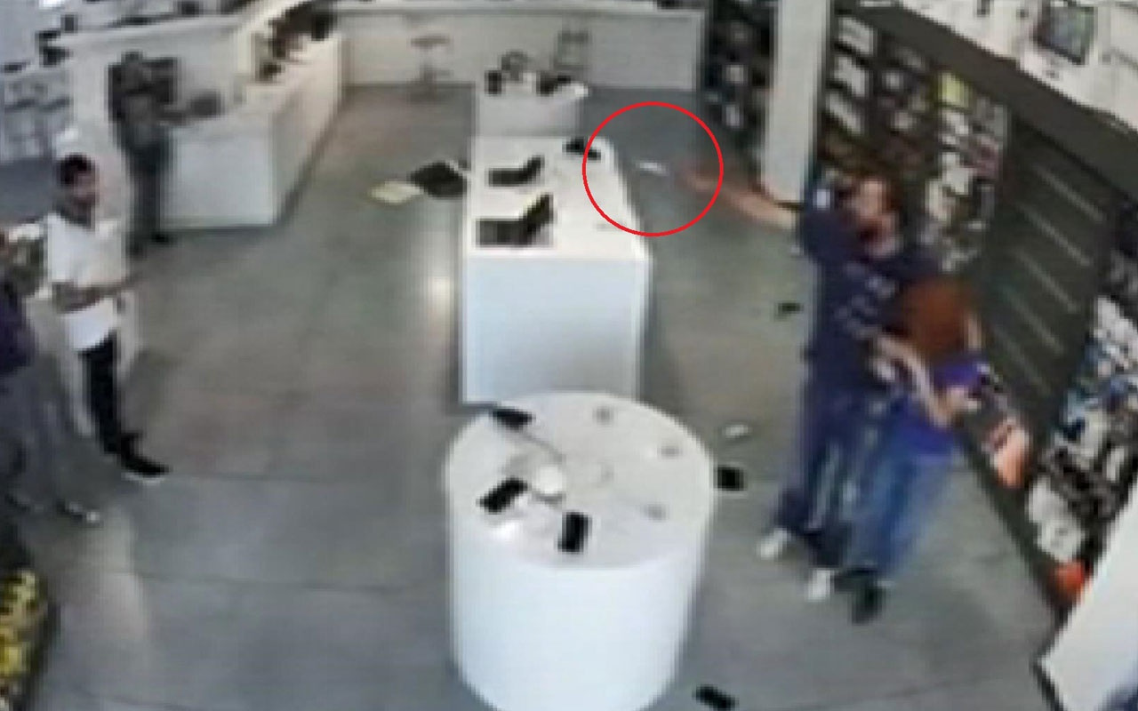 Kadın çalışanı rehin alıp mağazayı soymaya kalktı
