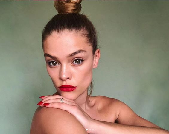 Eski Victoria's Secret meleği Nina Agdal çırılçıplak fotoğrafını paylaştı! Herkesi şaşırttı