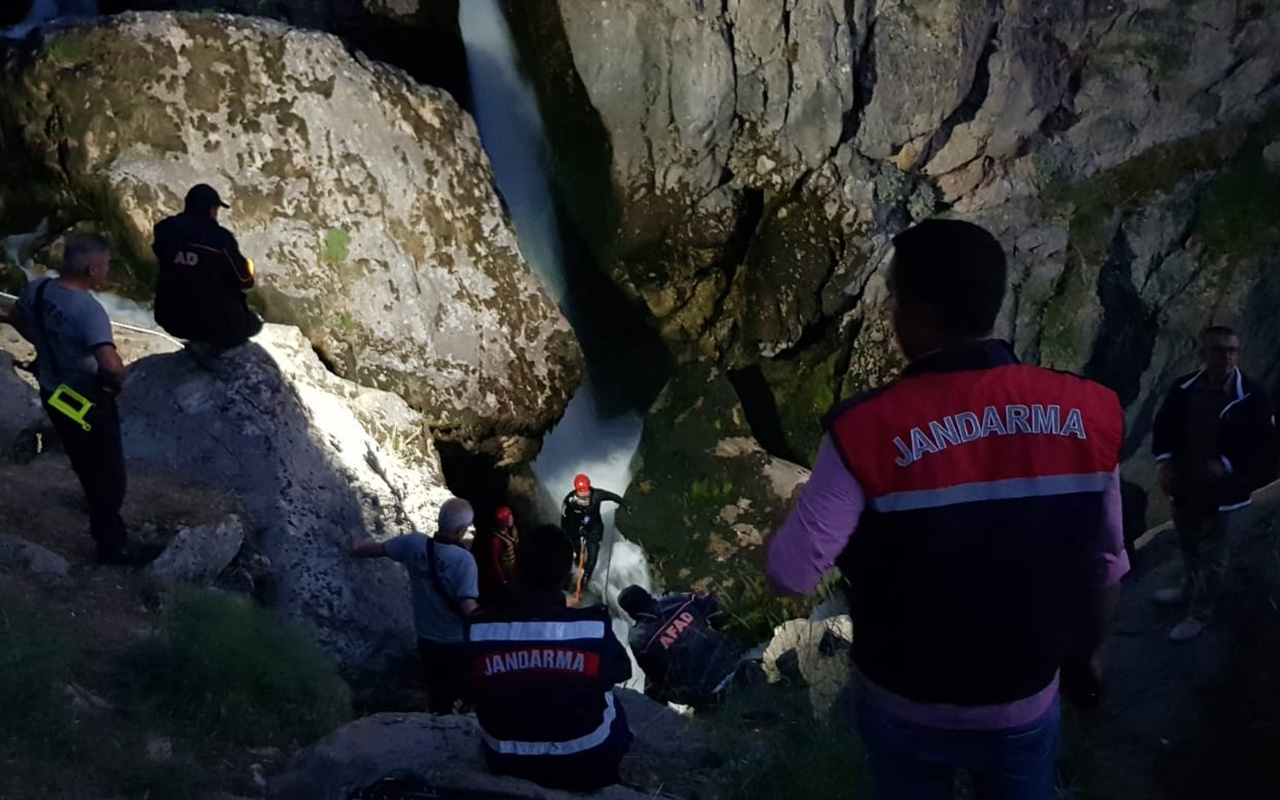 Kayseri'de selfie çeken genç kayalıklardan yuvarlandı