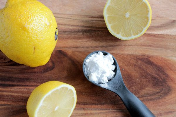 Kırışıklıkları yok eden aspirin ile limon karışımı