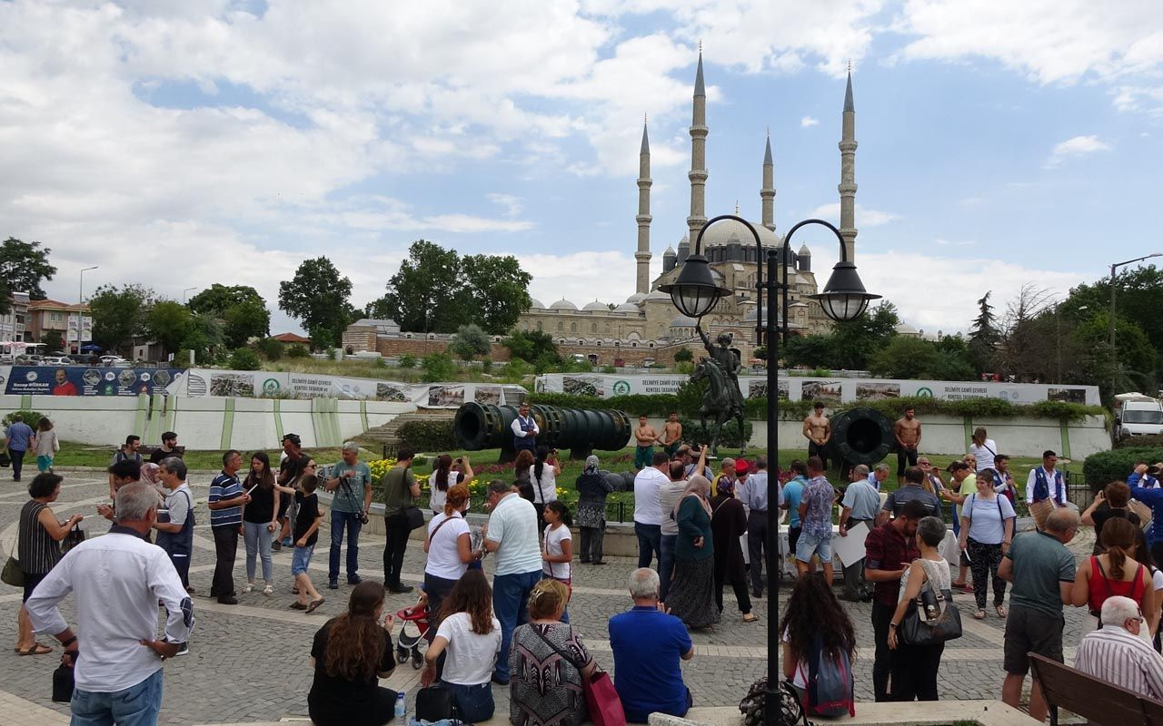 ‘O’ şehirde otellerde yer kalmadı, evlerde misafir edilecekler