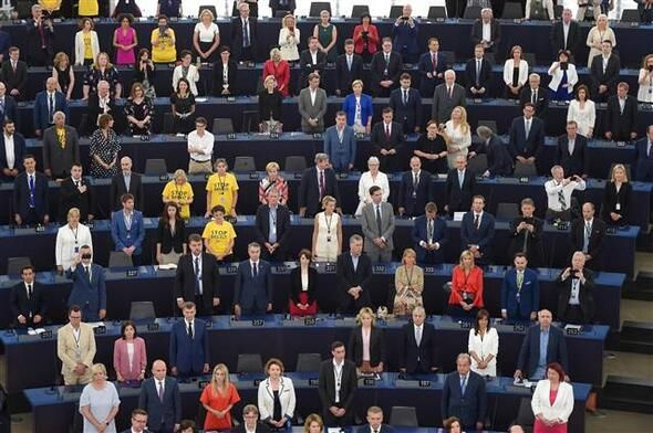 Avrupa Parlamentosu'nda Brexit protestosu! Avrupa marşı okunduğu sırada...