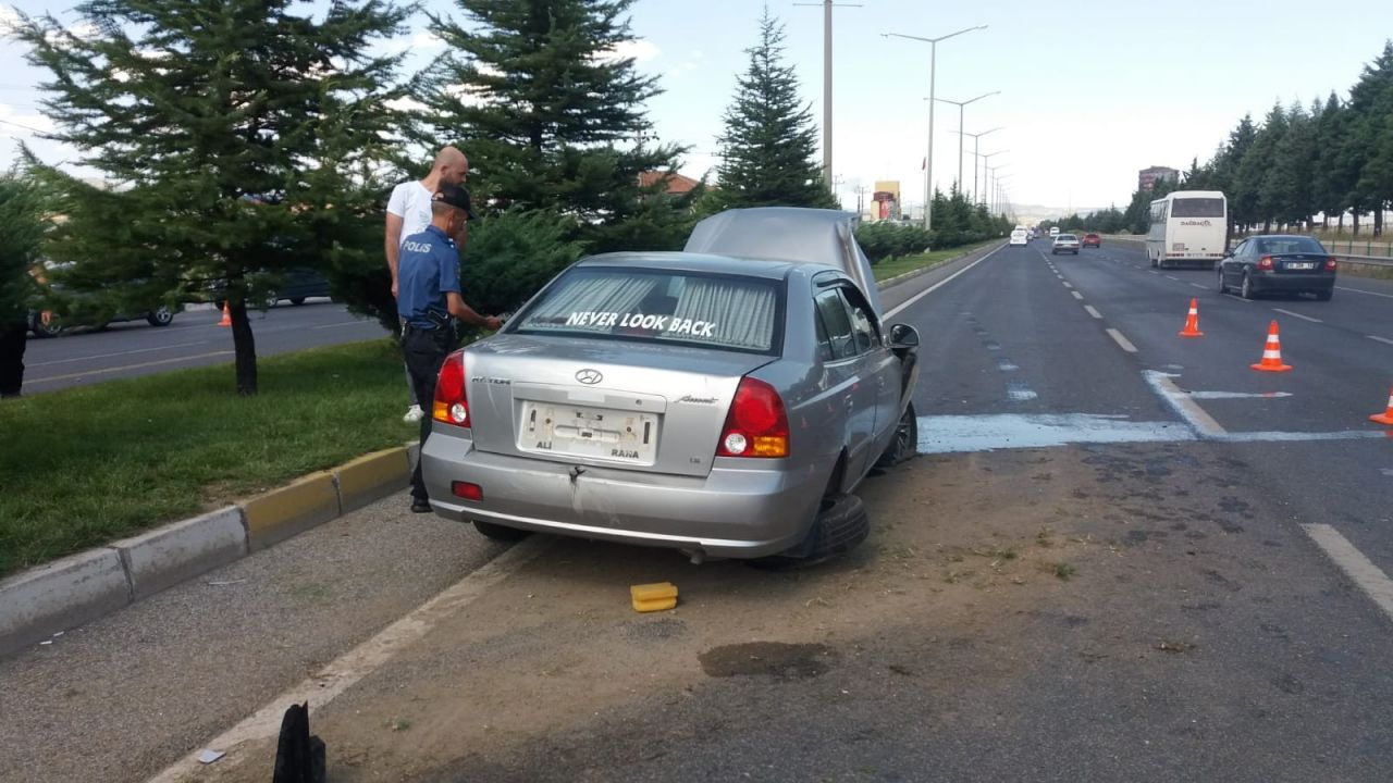 Uşak'ta kazaya giden polis büyük şok yaşadı