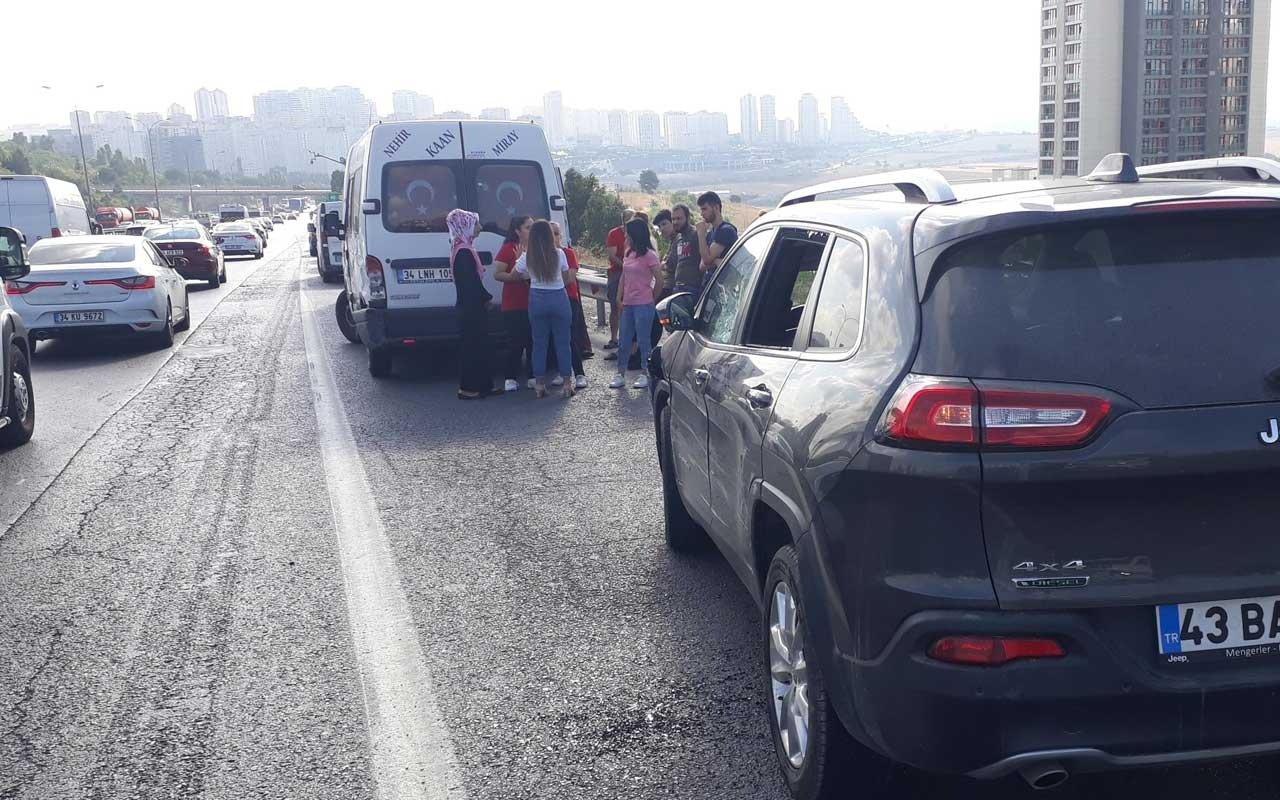 TEM'de sürücü kalp krizi geçirdi; 7 araç kazaya karıştı