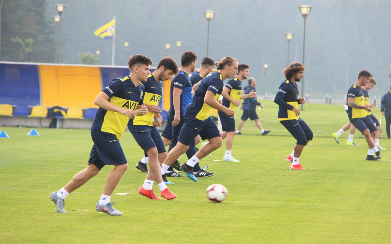 Fenerbahçe antrenmanlara hız kesmeden devam ediyor