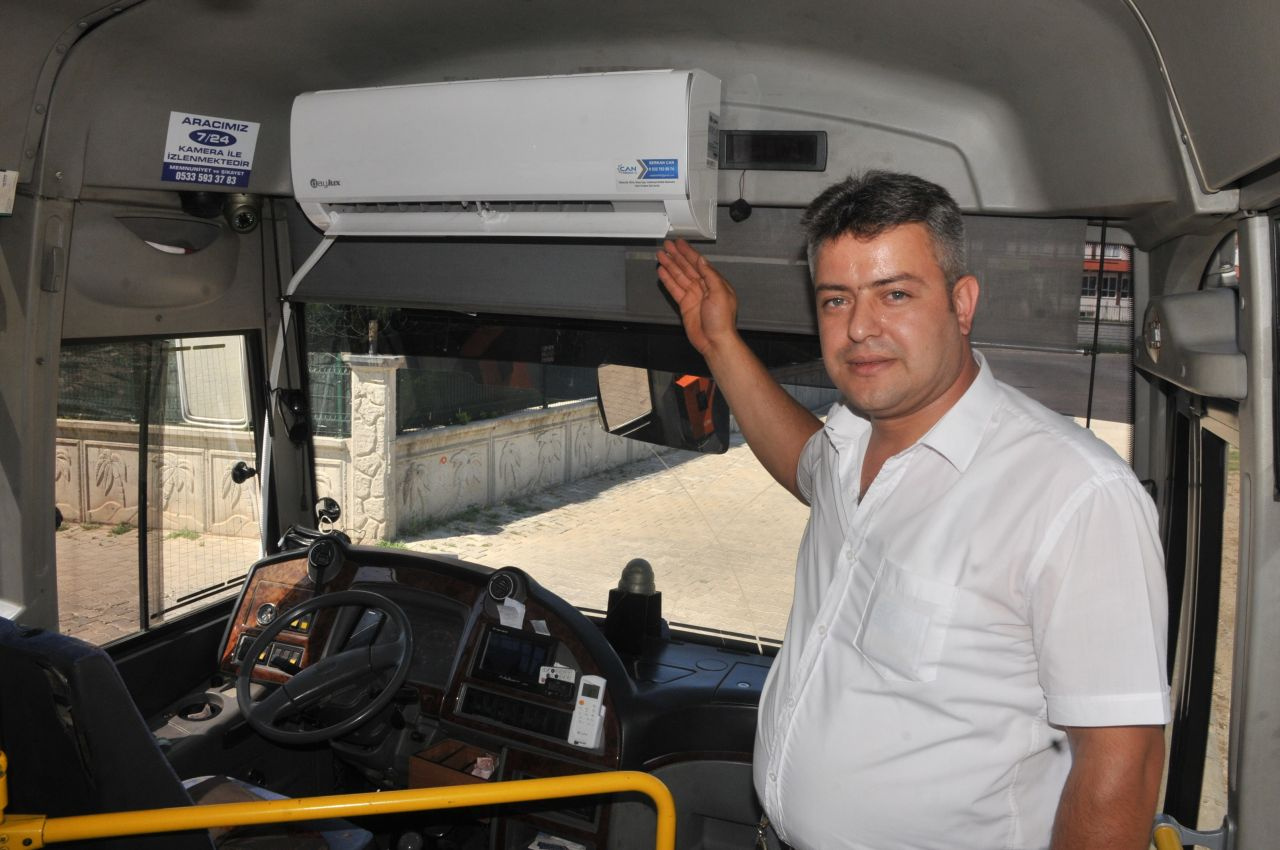 Aydın'da minibüse ev tipi klima taktıran vatandaş yakıttan tasarruf etti