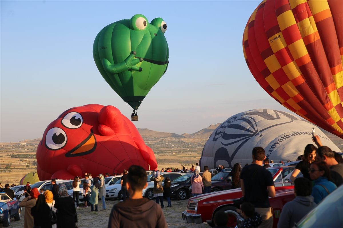 Uluslararası Kapadokya Balon Festivali'nin son gününde güzel kareler