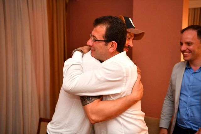 Ekrem İmamoğlu'nun seçim kampanyasına bağışı olay olmuştu! Murat Boz ve İmamoğlu buluştu