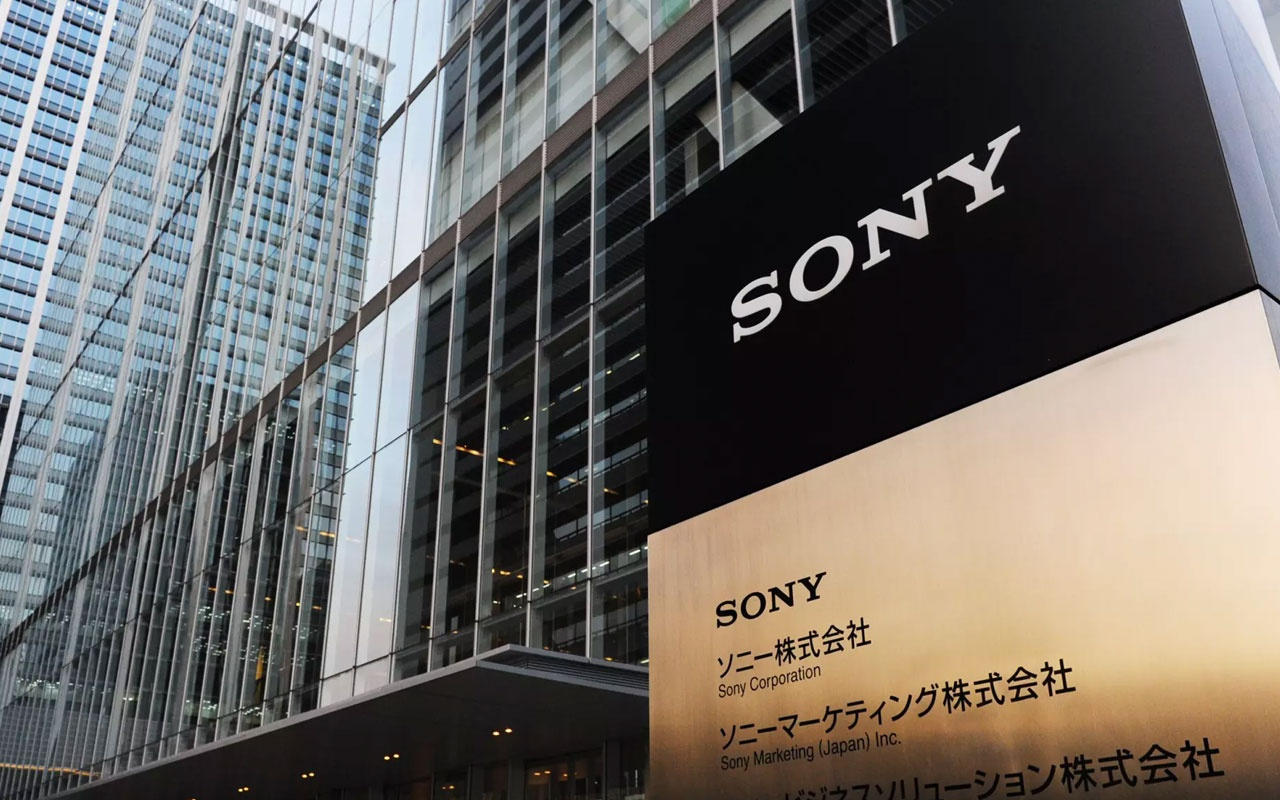 Samsung ve Huawei rekabetine Sony'de dahil oluyor