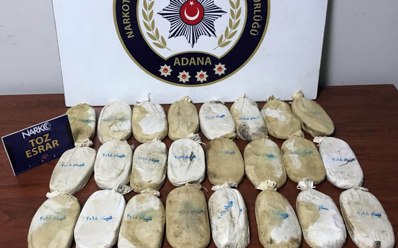 Adana'da şüphelenilen otomobilde 5 kilo 675 gram esrar ele geçirildi