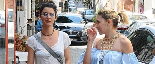Beren Saat'in göğüs ucu göründü kıyafet tercihi olay oldu! - Sayfa 5