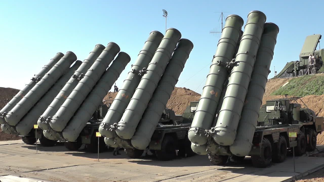 S-400 füzelerinin özellikleri neler aynı anda 80 hedefi vurabiliyor