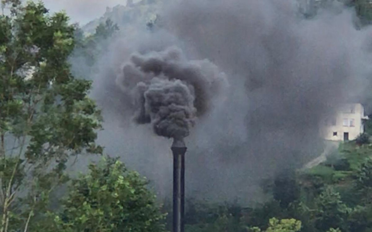 Rize Kalkandere'yi kara dumanlar sardı halk feryat ediyor