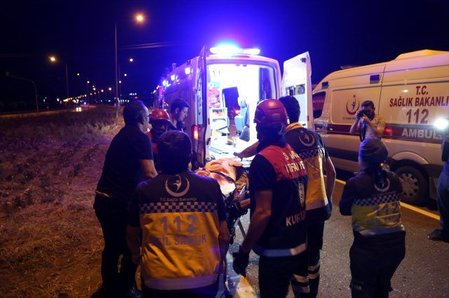 Sivas'ta yolcu otobüsü ile otomobil çarpıştı: 3 ölü, 1 yaralı