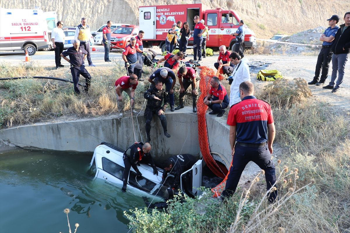 Denizli'de acı olay araç sulama kanalına düştü 2 kişi boğularak can verdi