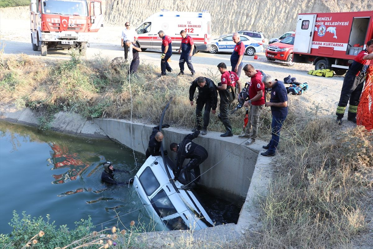 Denizli'de acı olay araç sulama kanalına düştü 2 kişi boğularak can verdi