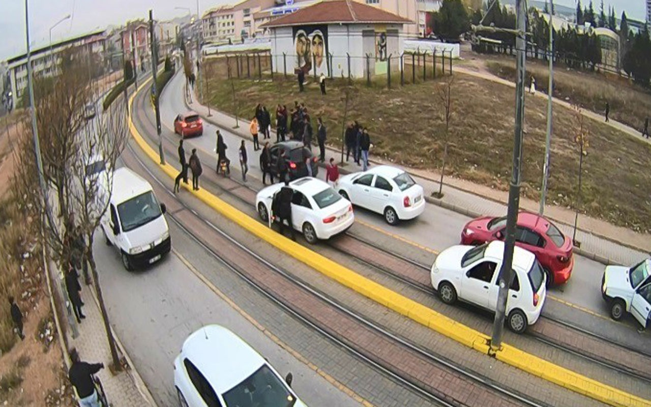 Eskişehir'de 5.5 aylık hamile kadın trafikte böyle dövüldü