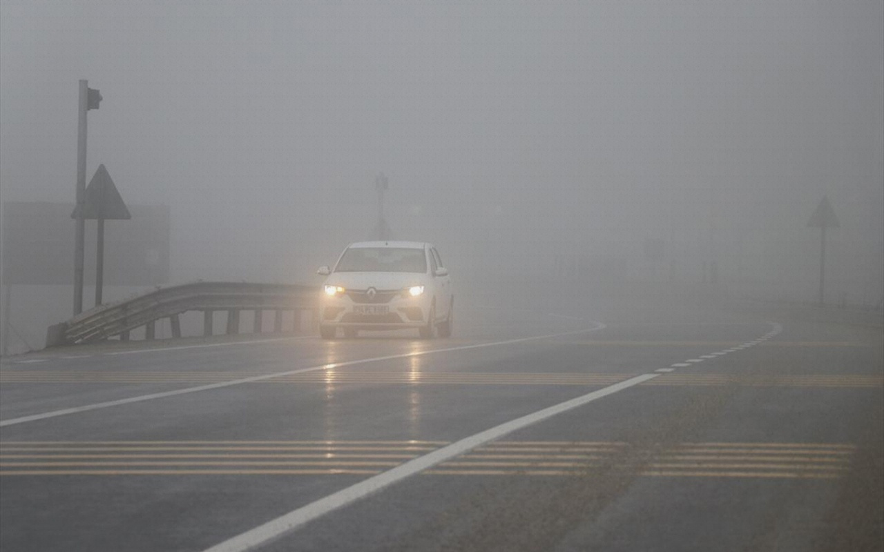 Bolu Dağı'nda yoğun sis Görüş 15 metreye kadar düştü