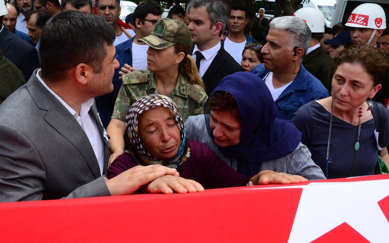 Şırnak şehidi son yolculuğa uğurlandı! Şehit annesinin feryadı yürek yaktı!