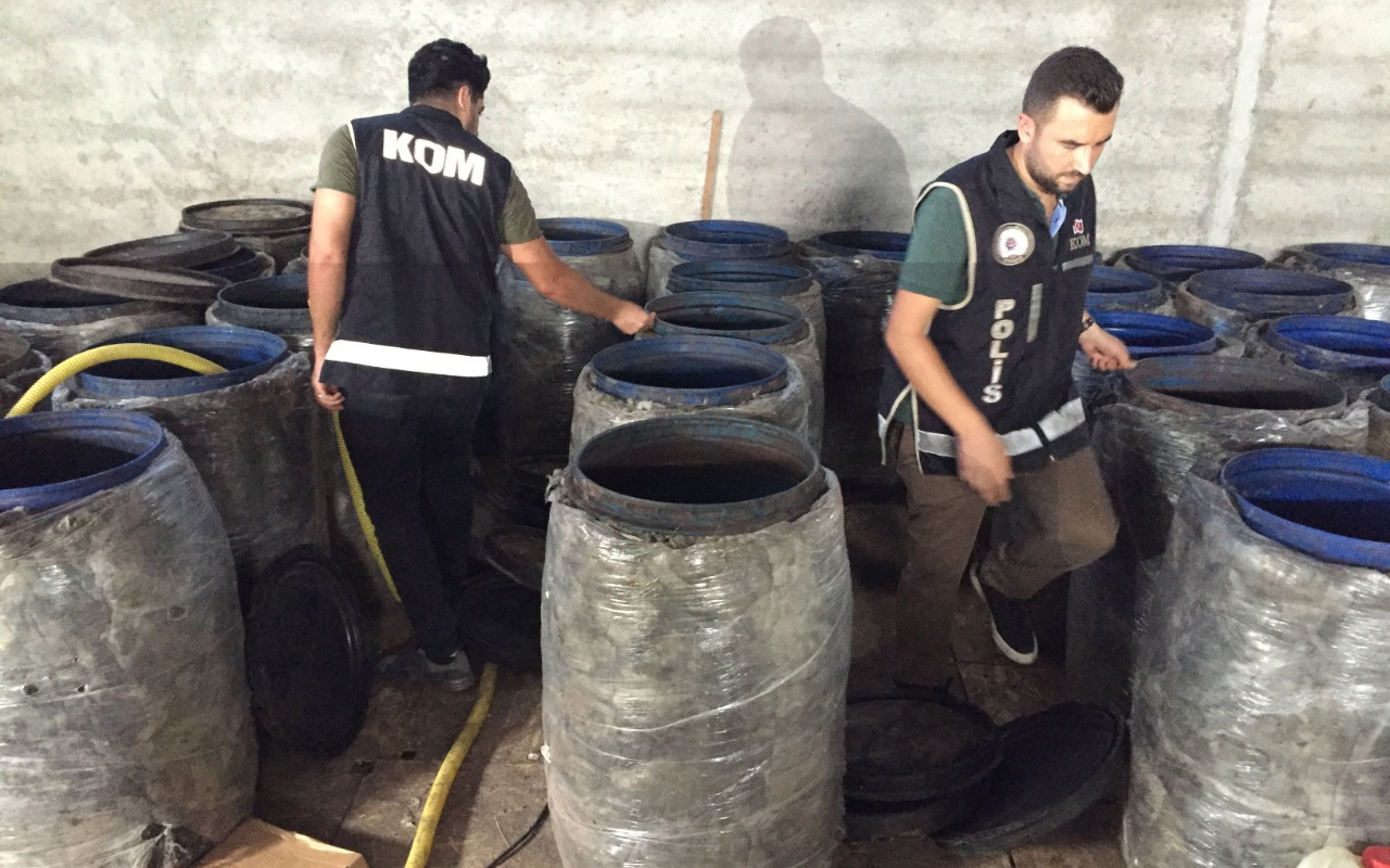 Son 21 günde 9 kişi hayatını kaybetmişti! Adana'da 5 bin 400 litre sahte içki ele geçirildi