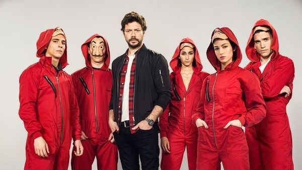 La Casa de Papel 3. sezon başladı! Netflix'in heyecanla beklenen dizisi geri döndü